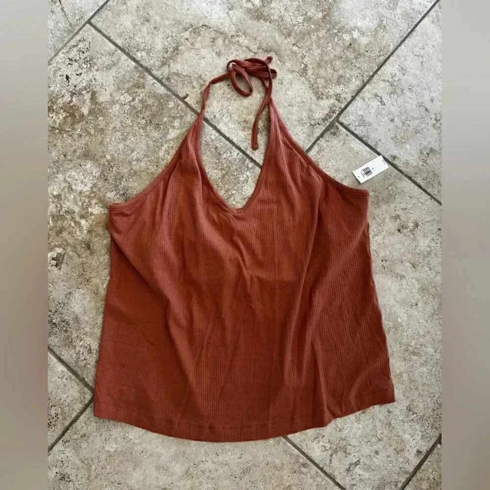 NWT halter top 3X / C35